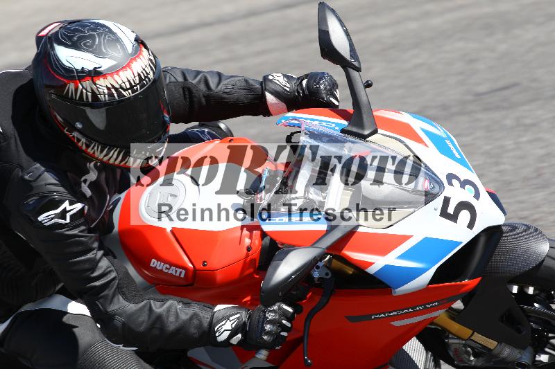 /Archiv-2025/48 25.08.2025 Cornu Master School ADR/gruen-vert/53